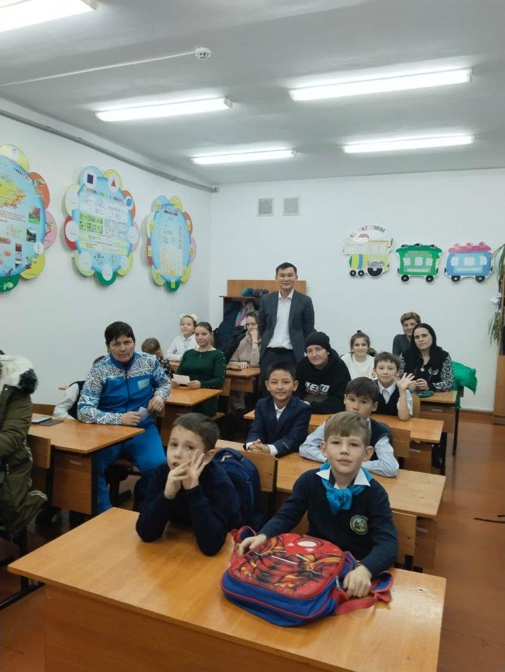 "Зорлық-зомбылыққа жол бермейік" тақырбында ата-ана жиналысы өтті.
